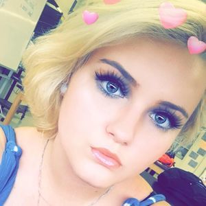 Meet your Posher, April